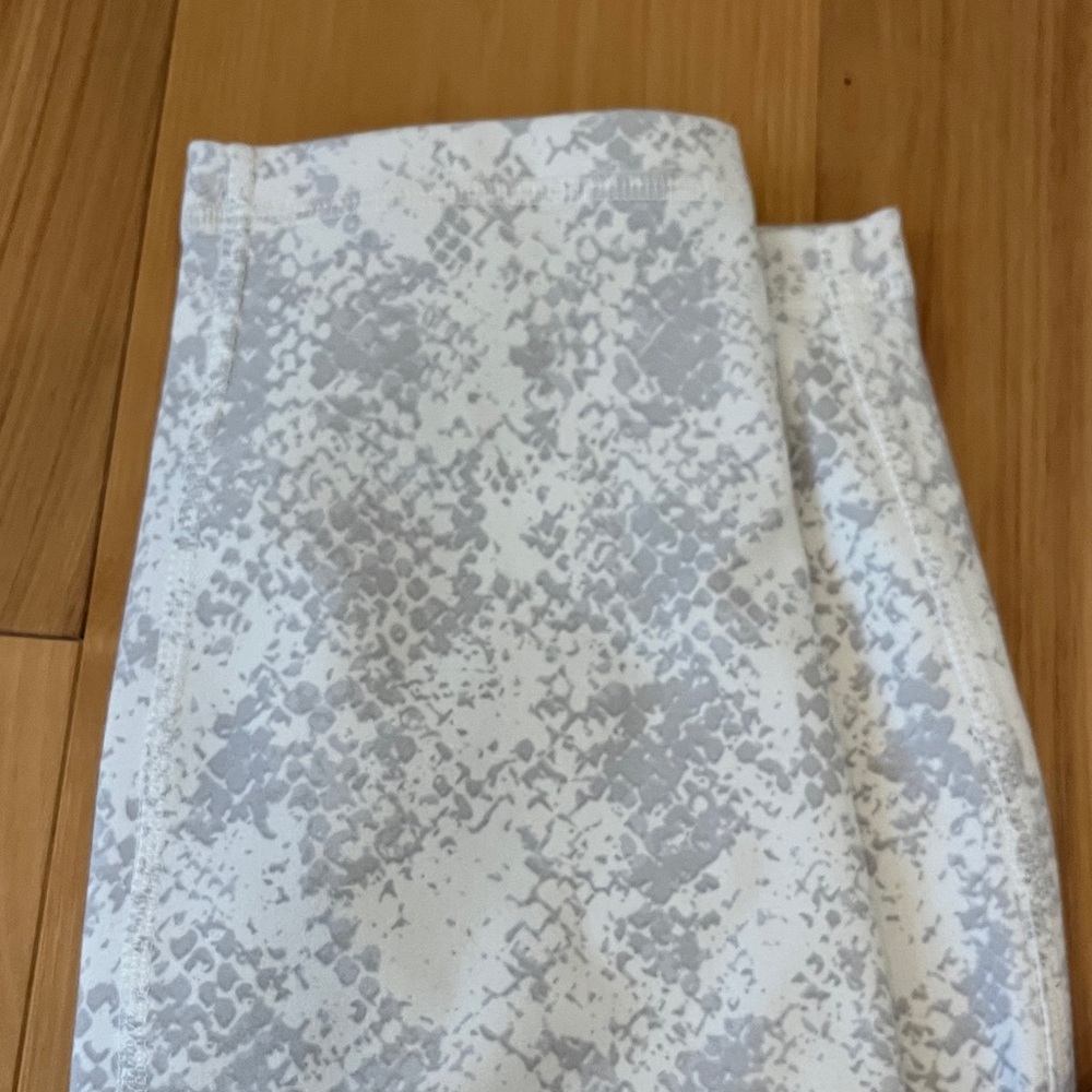 RBX Women's Snakeskin Super Soft Tech Pocket Legging M - Picture 9 of 10